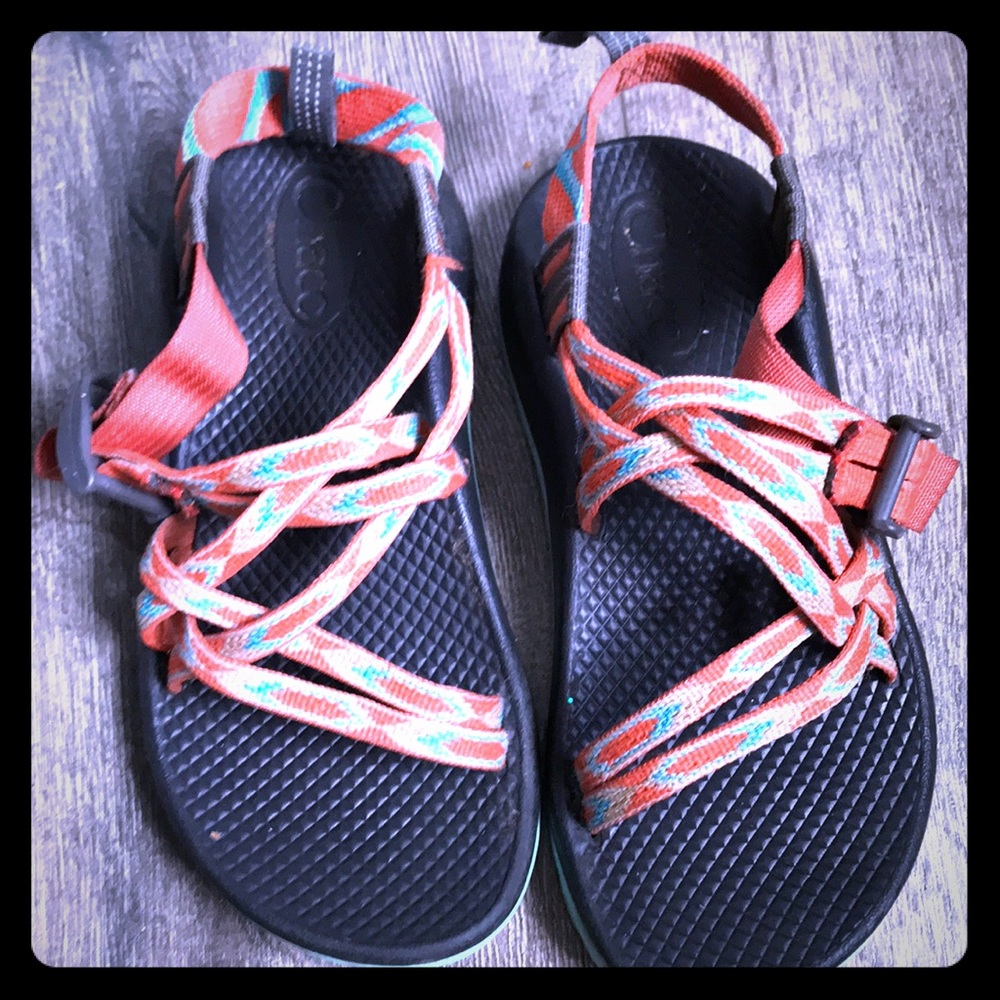 Slightly used Chacos kids size three.